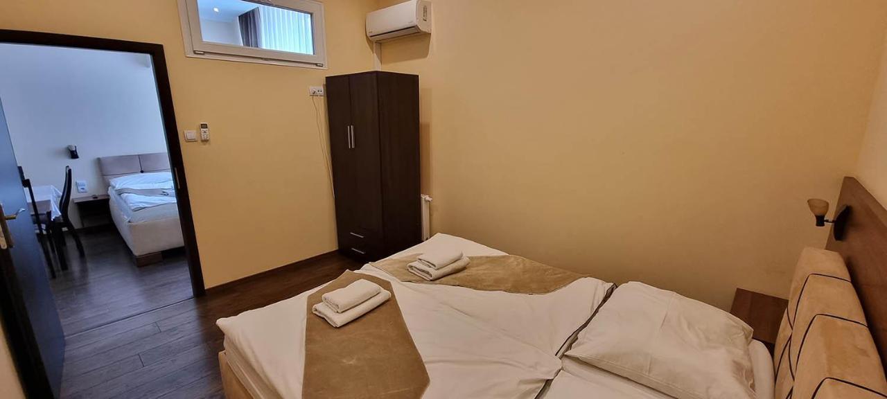 Elite Pension Štúrovo Esterno foto