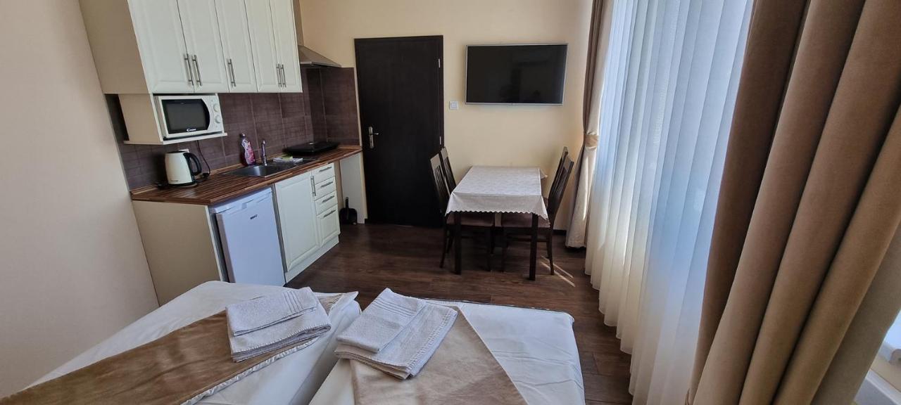 Elite Pension Štúrovo Esterno foto