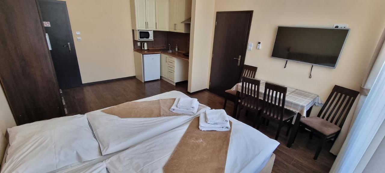 Elite Pension Štúrovo Esterno foto