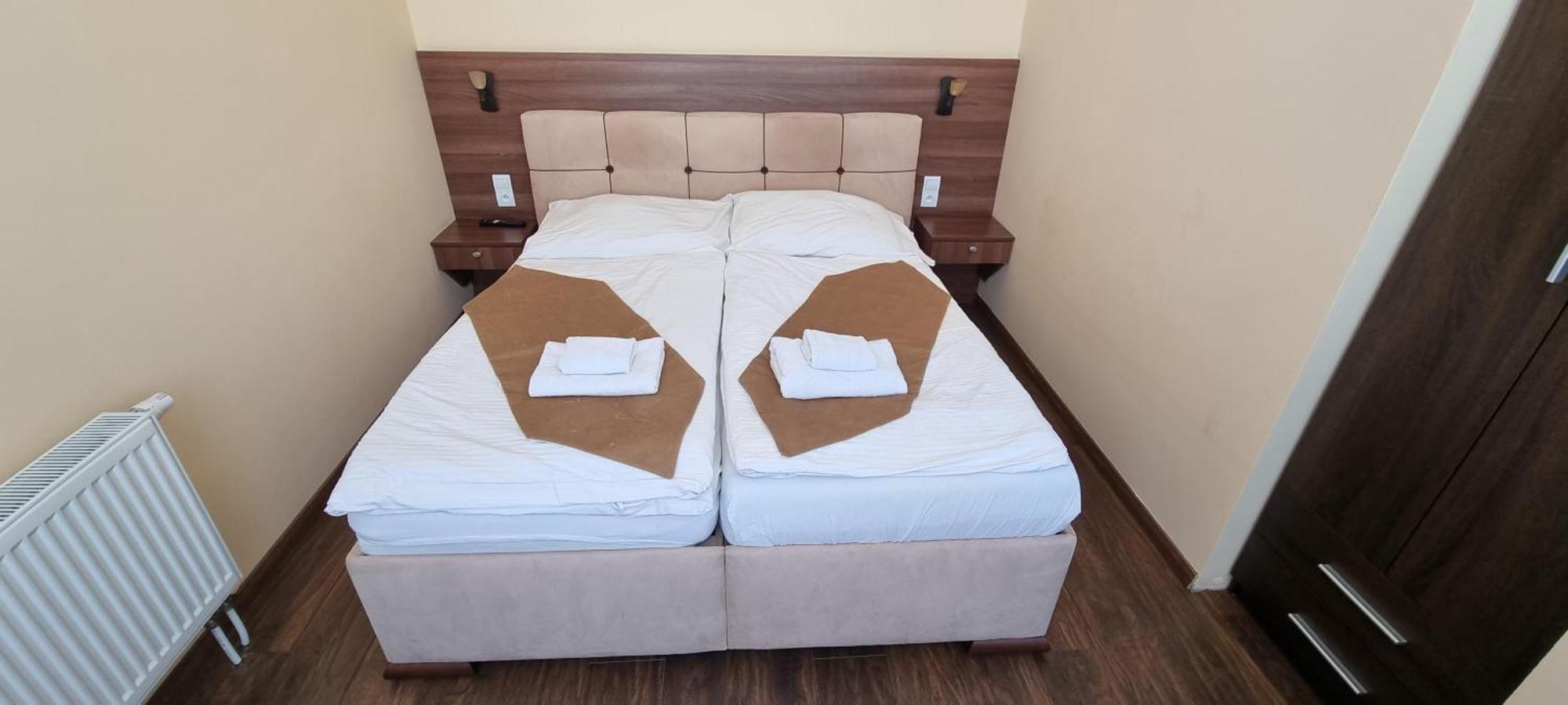 Elite Pension Štúrovo Esterno foto