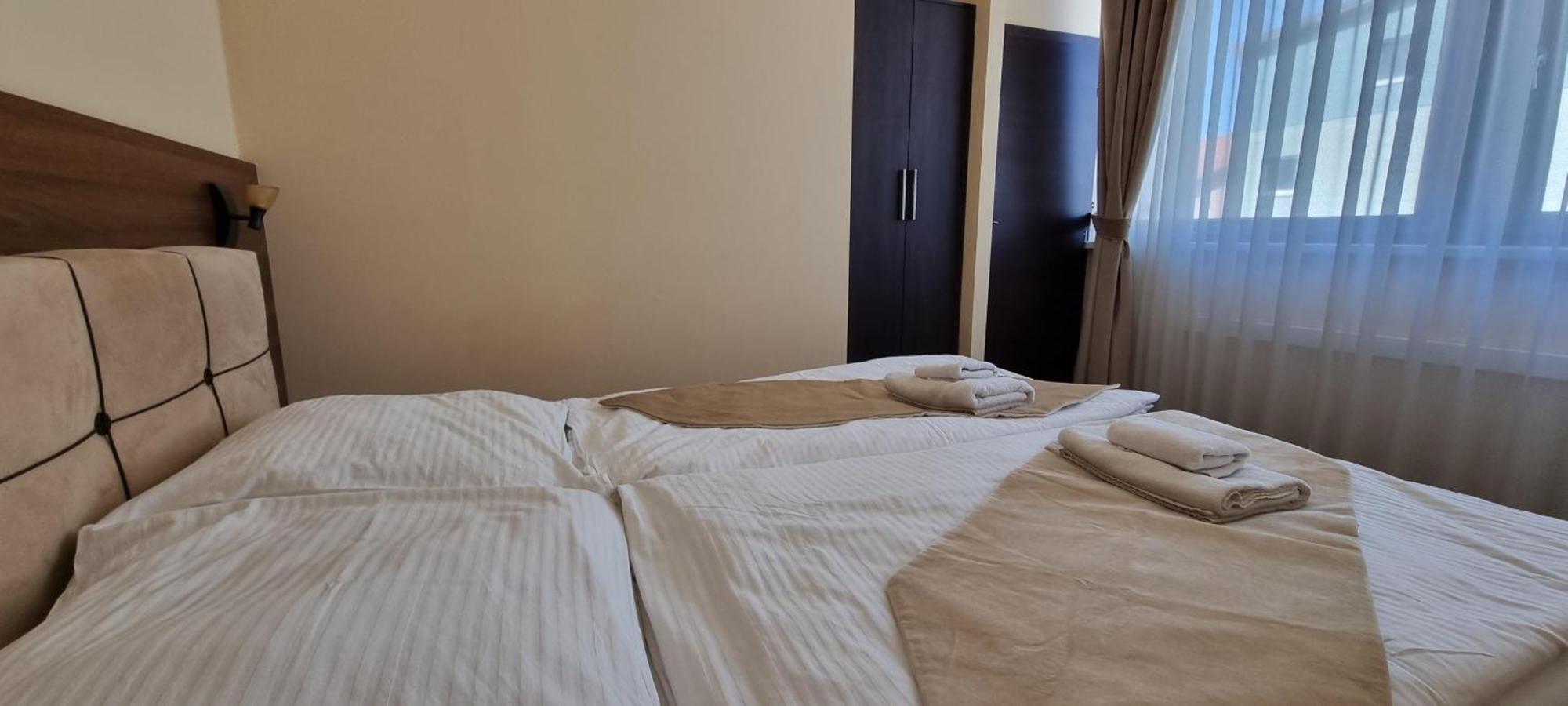 Elite Pension Štúrovo Esterno foto