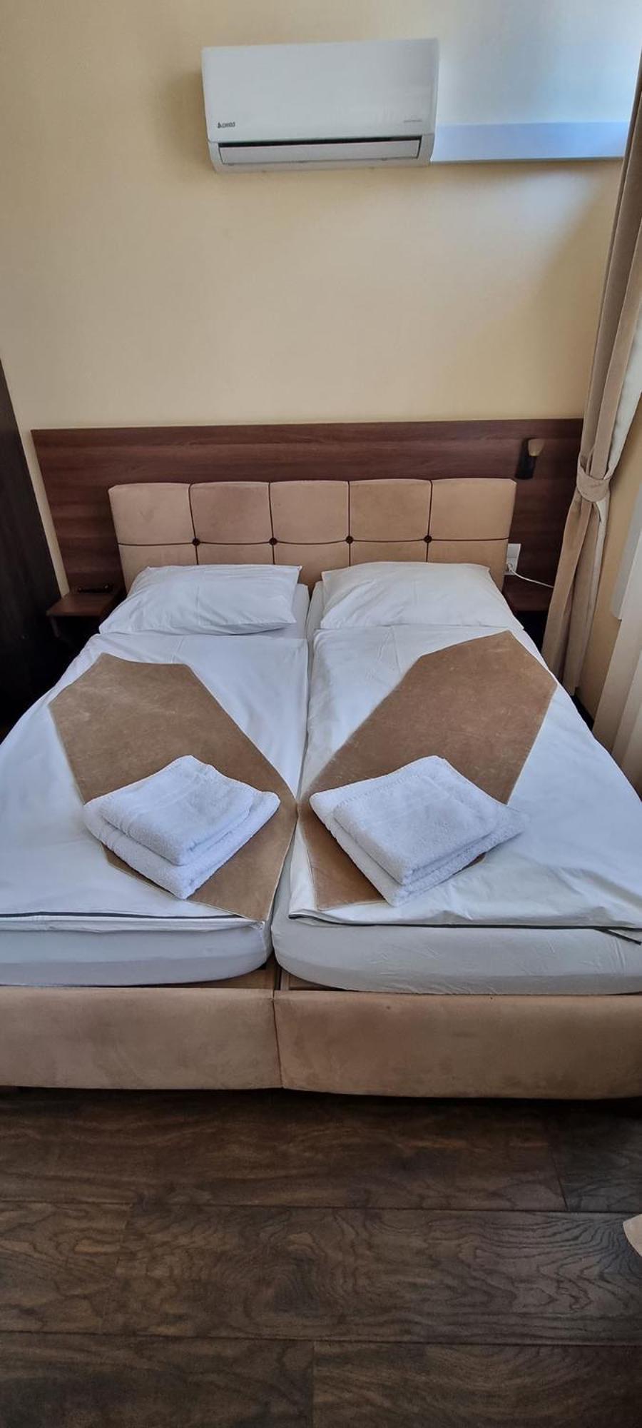 Elite Pension Štúrovo Esterno foto